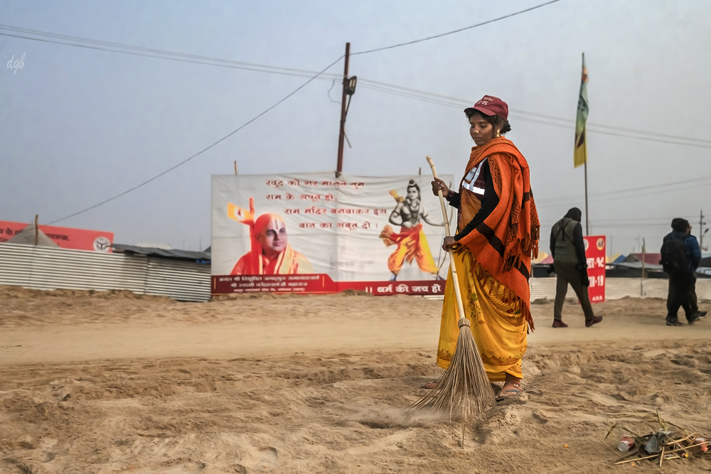 Prayagraj Kumbh Mela 2019: Photo Series By Dashawatar Bade