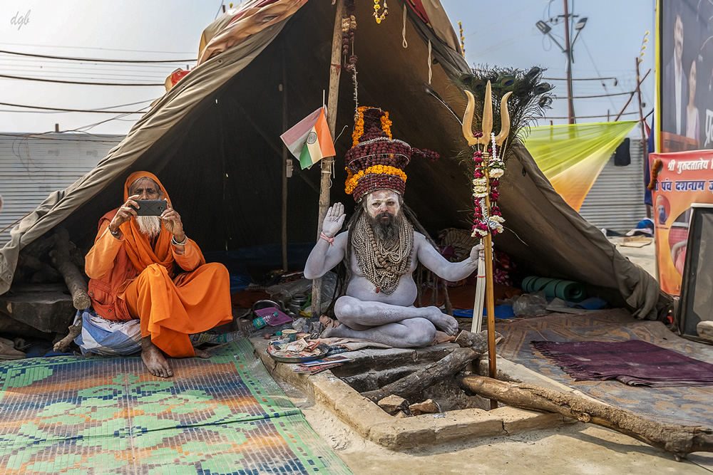 Prayagraj Kumbh Mela 2019: Photo Series By Dashawatar Bade