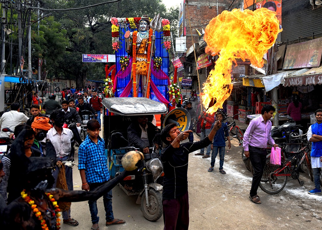 Cultural Vibrance of Shivaratri Festival: Photo Series By Avishek Das 