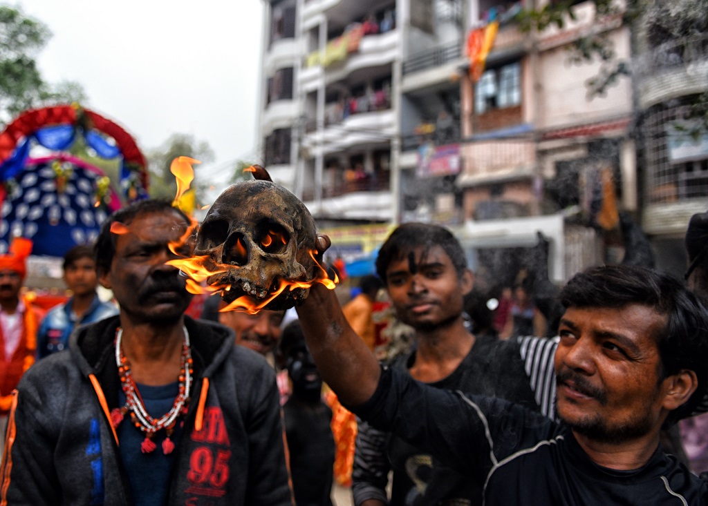 Cultural Vibrance of Shivaratri Festival: Photo Series By Avishek Das 