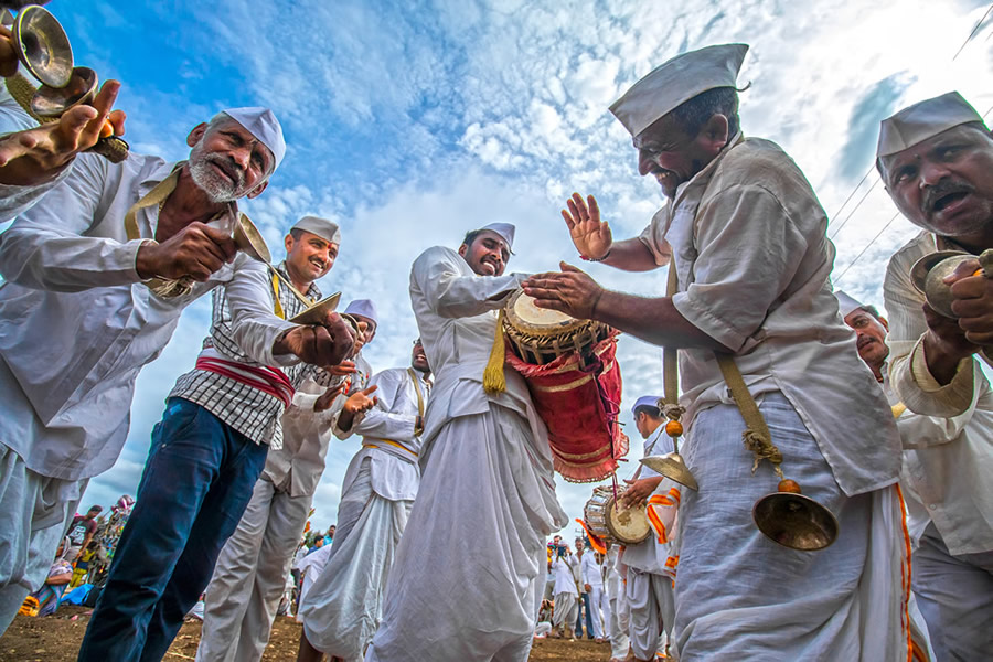 Palkhi Festival by Mahesh Lonkar