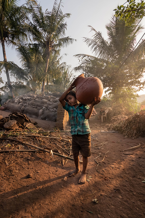 Summer Calling: Pottery Village In India By Chetan Kotak