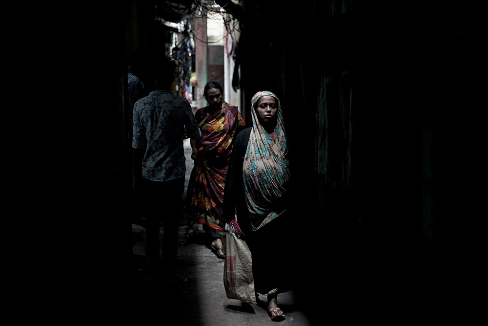 Biharis of Dhaka: Stateless People by Vilen Gabrielyan