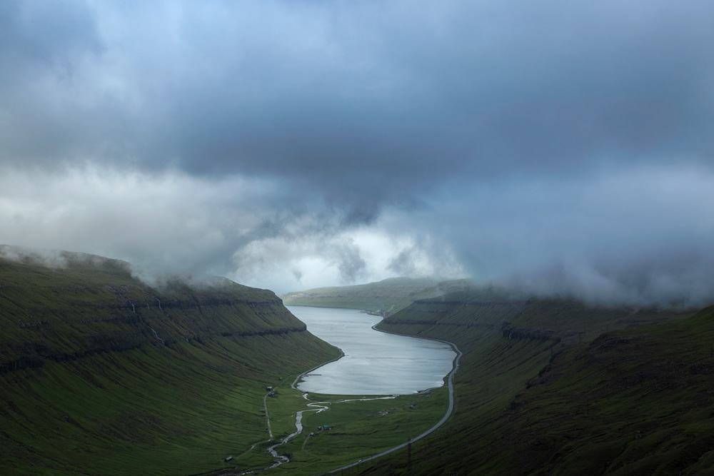 Faroe Islands: Beautiful Landscape Photography by Sebastian Holmer