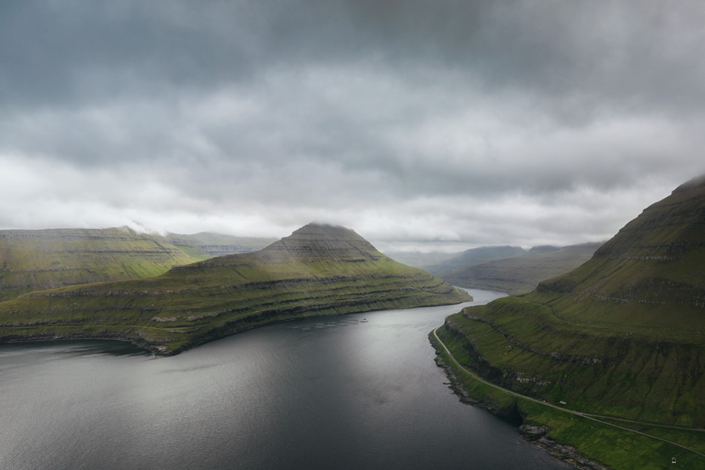 Faroe Islands: Beautiful Landscape Photography by Sebastian Holmer