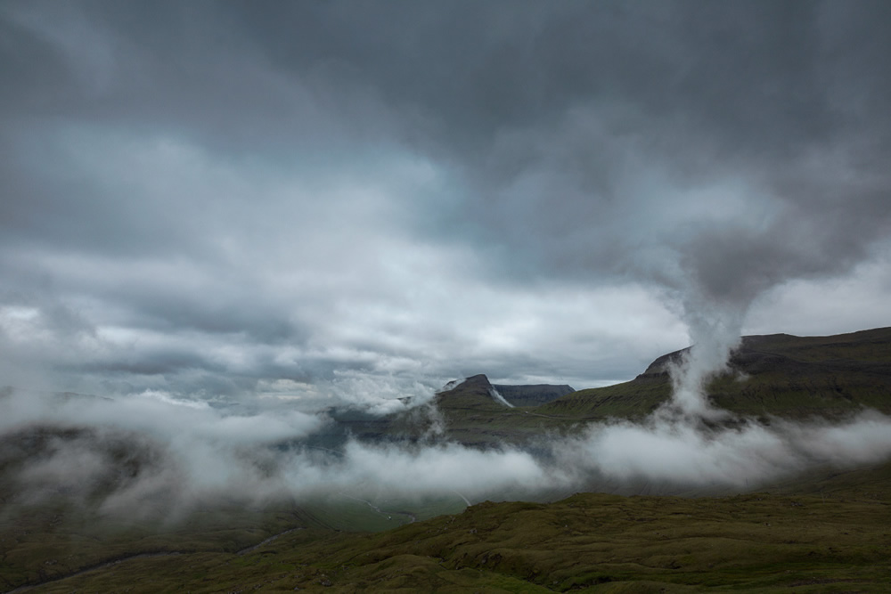 Faroe Islands: Beautiful Landscape Photography by Sebastian Holmer