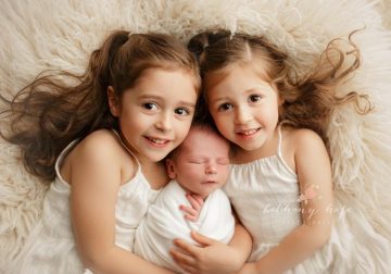 Beautiful Newborn Babies And Their Siblings Captured by Bethany Hope