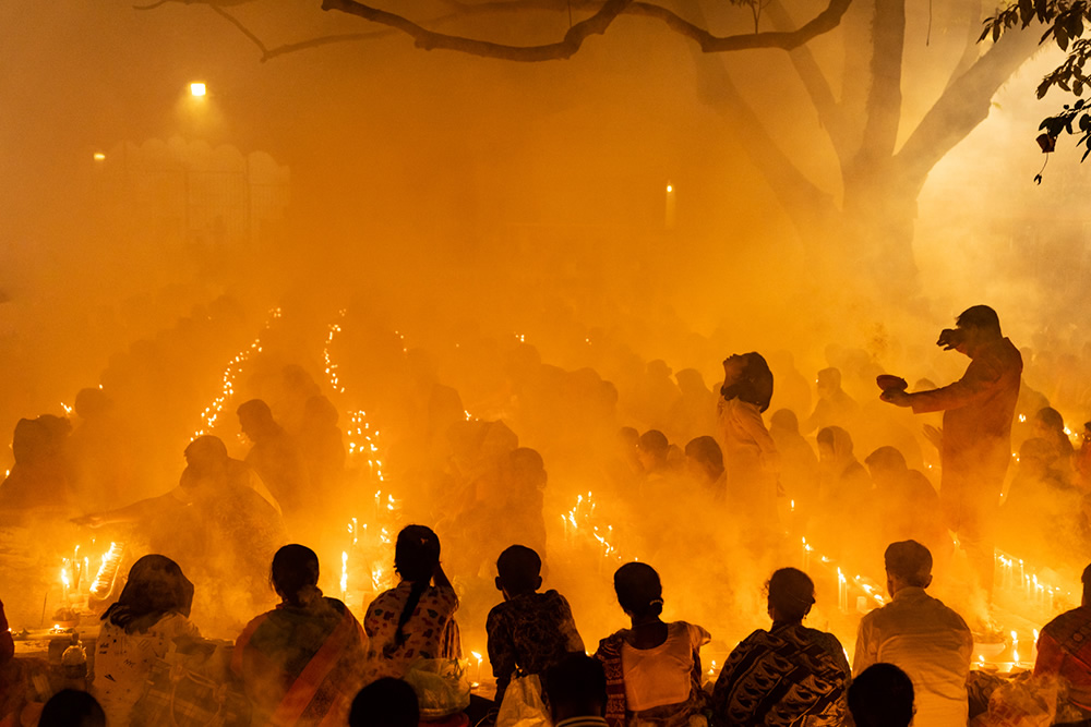 The Light of the Souls: Rakher Upobash by Md.Arifuzzaman