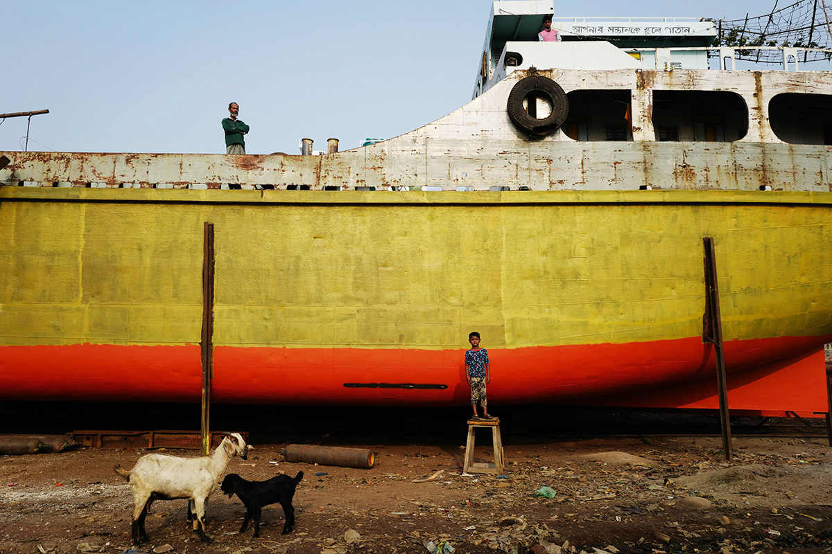 A Way Into Dhaka: Travel Experience By Zamrus Zam