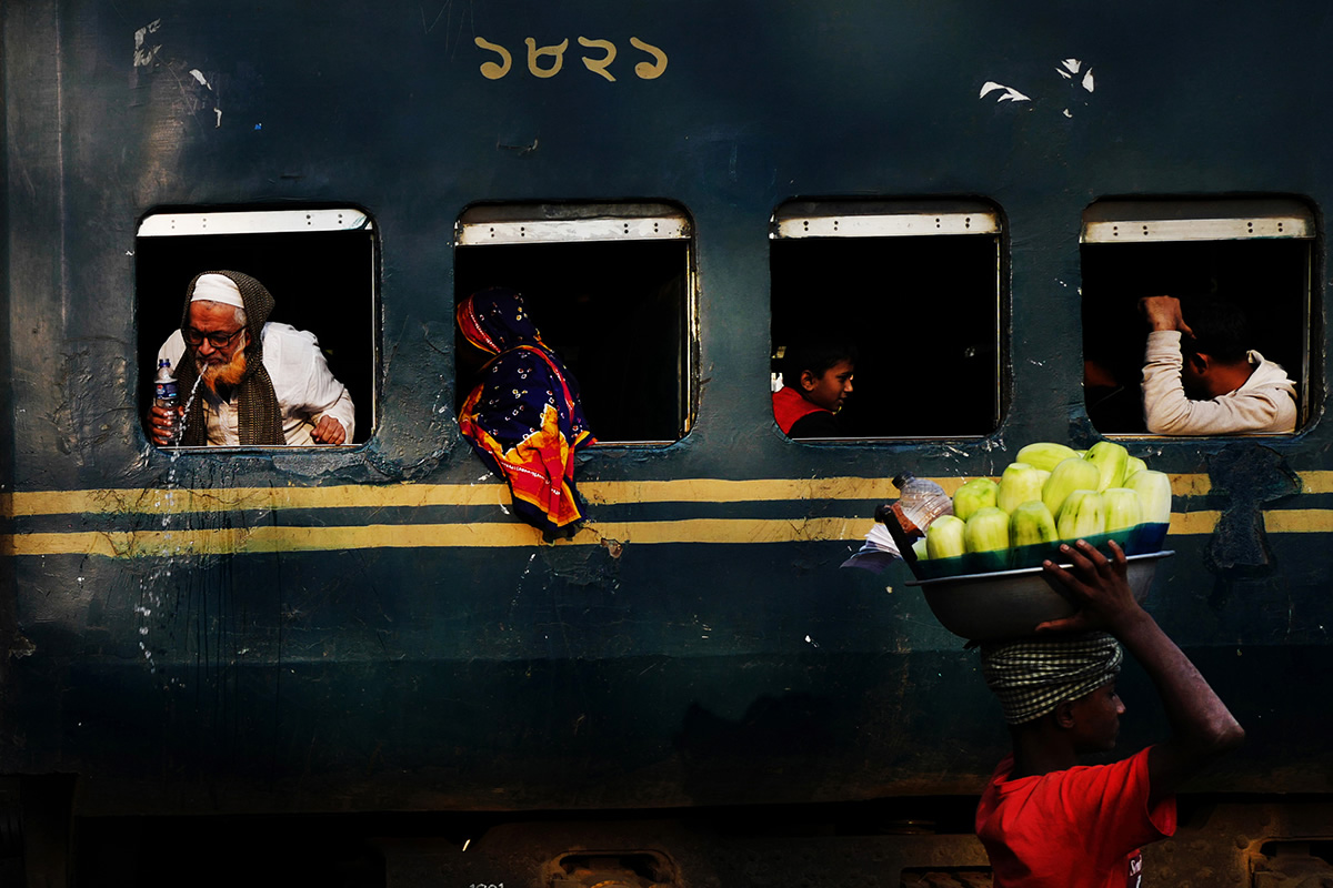 A Way Into Dhaka: Travel Experience By Zamrus Zam