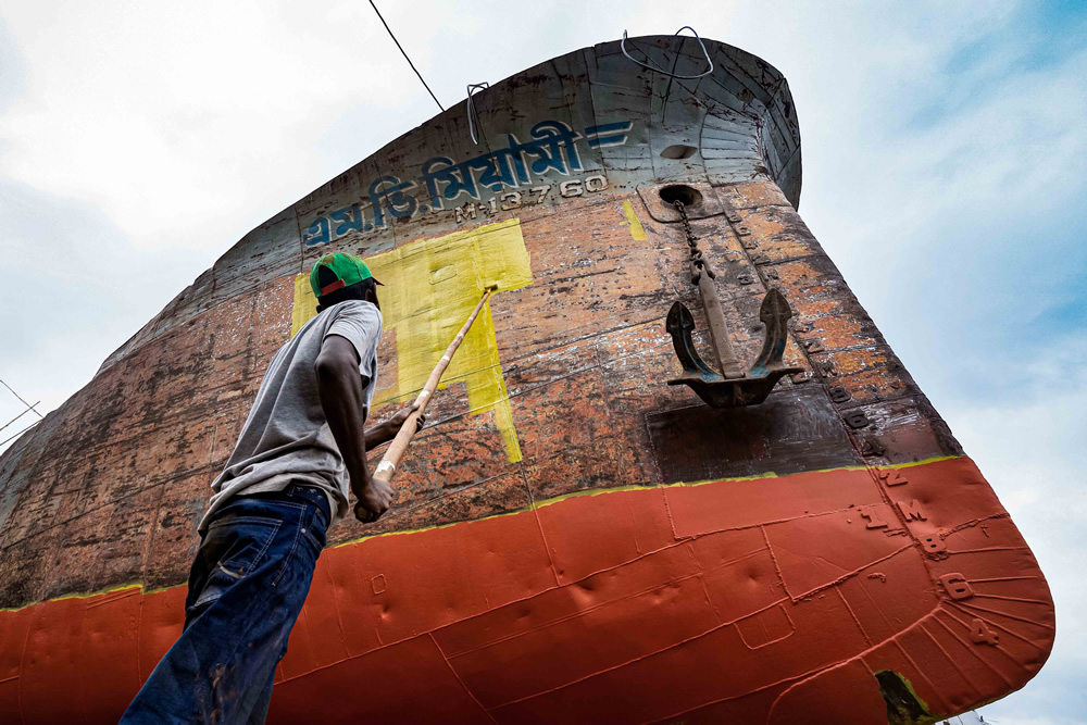 Dhaka Dockyard: Tale of a Slagged Land in the City by Saiful Islam