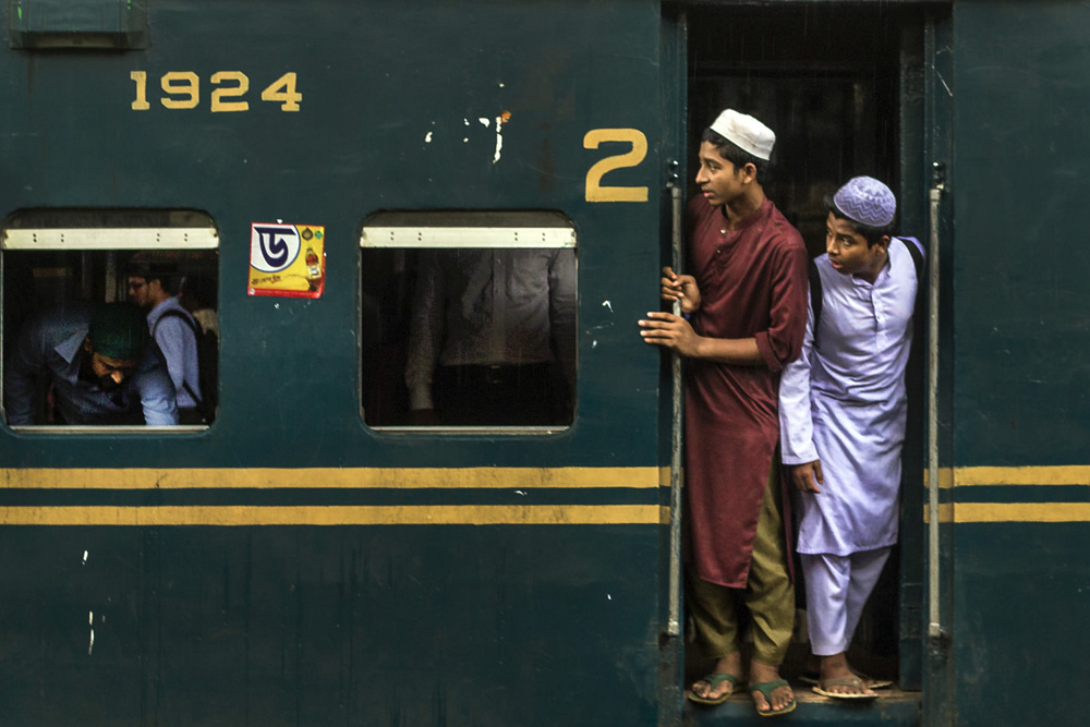 Thousand Stories Through Thousand Windows By Ehsanul Siddiq Aranya