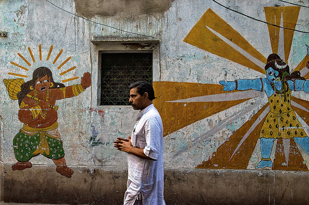 Street Wall Art From Kolkata: Photo Series By Shibasish Saha