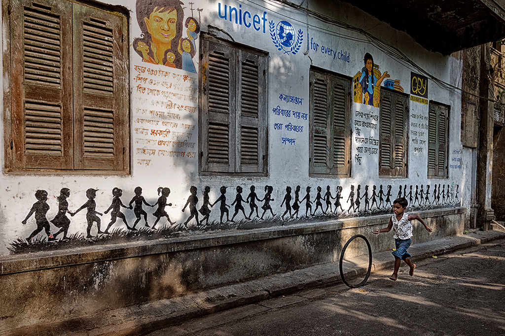 Street Wall Art From Kolkata: Photo Series By Shibasish Saha