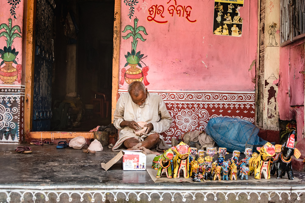 Artistic Village Of Odisha: Raghurajpur By Attraya Das