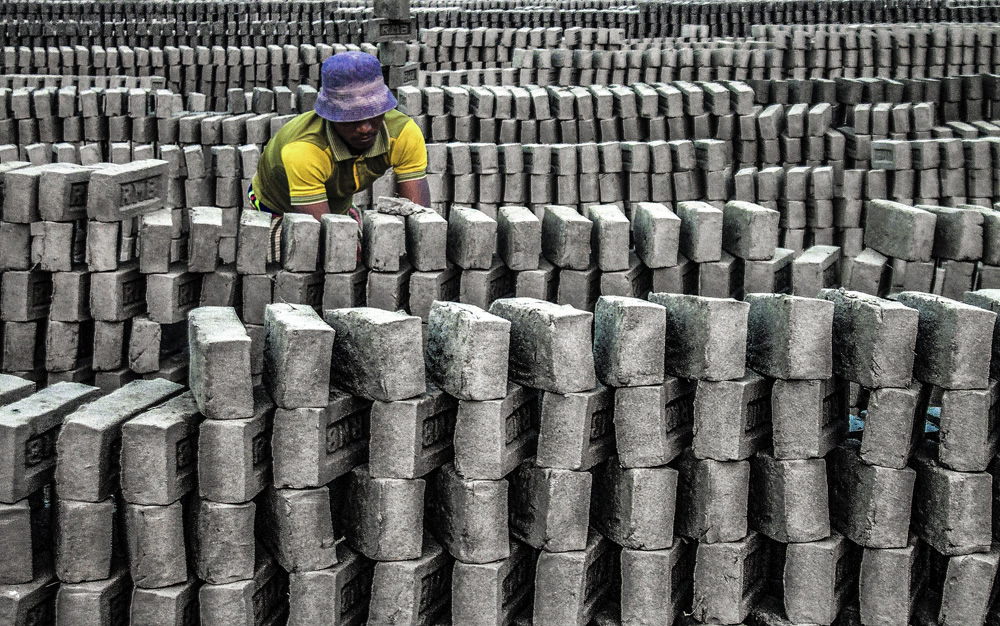 Colorless Lives Around The Brick Factories: Photo Story By Ehsanul Siddiq Aranya