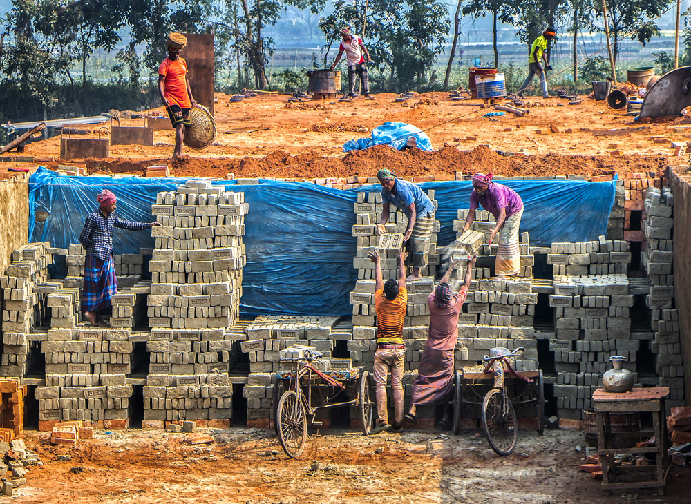 Colorless Lives Around The Brick Factories: Photo Story By Ehsanul Siddiq Aranya