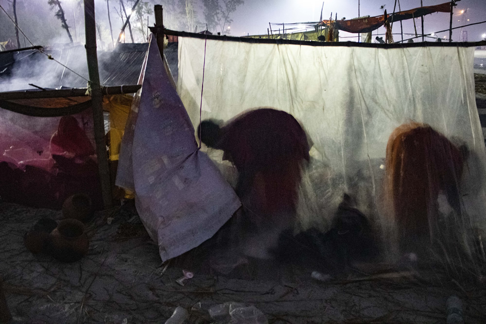 Life And Livings Of Gangasagar Fair By Anaranya Basu