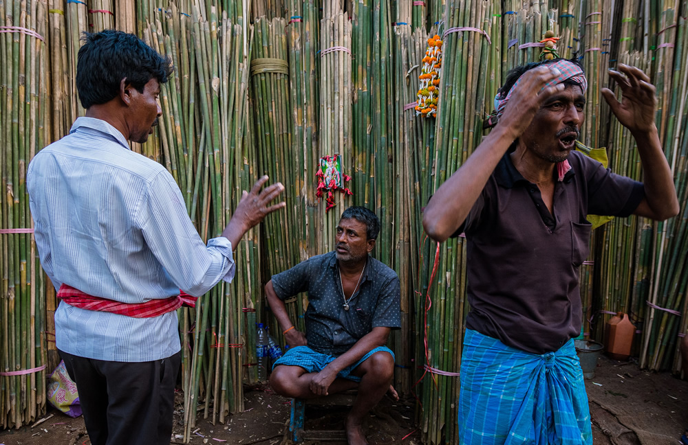 Life Around The Ghats Of Howrah By Pritam Sen