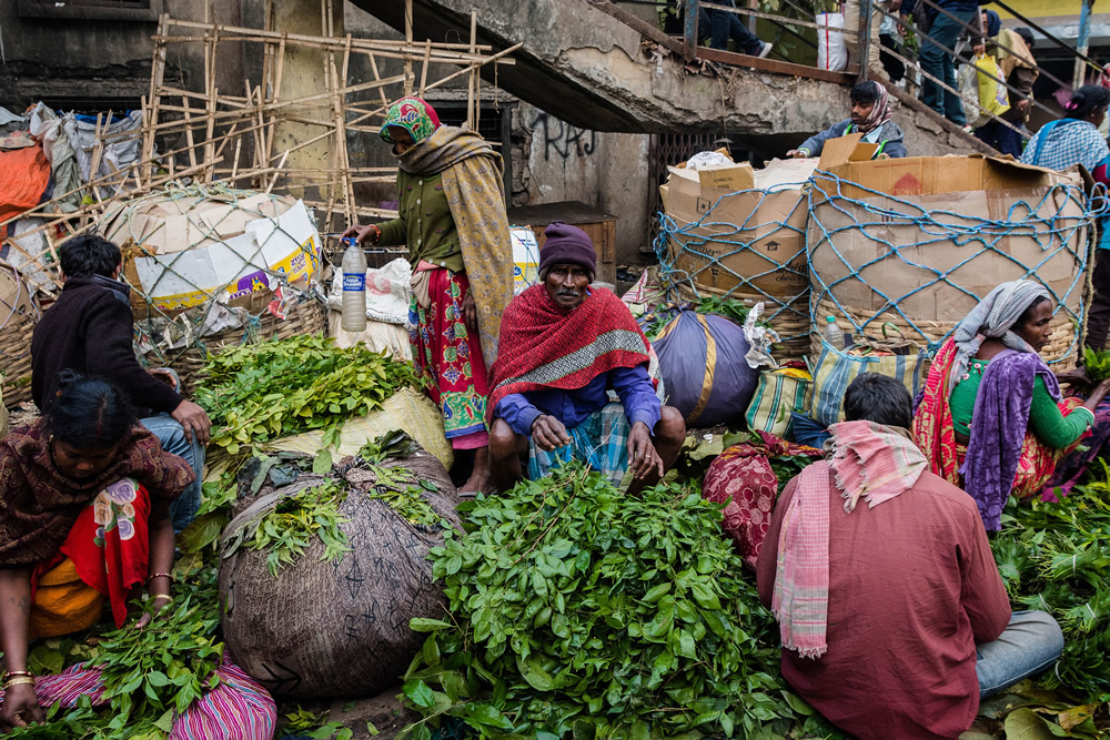 Life Around The Ghats Of Howrah By Pritam Sen