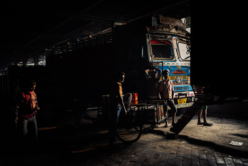 Life Around The Ghats Of Howrah By Pritam Sen