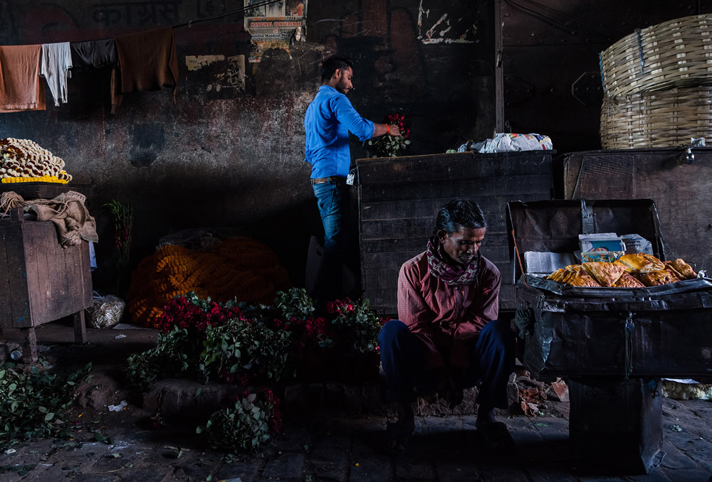 Life Around The Ghats Of Howrah By Pritam Sen