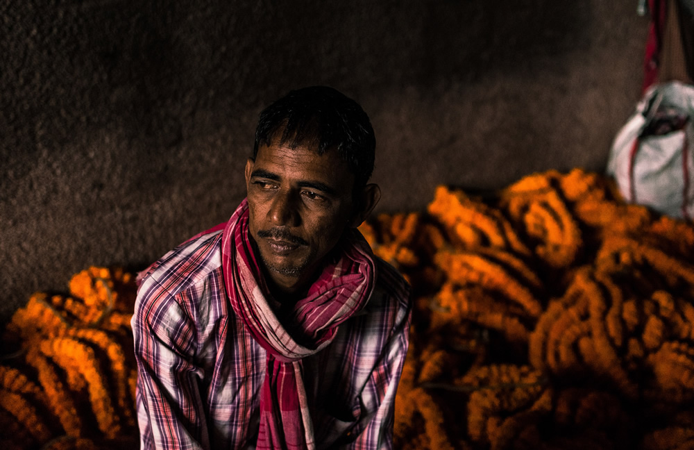 Life Around The Ghats Of Howrah By Pritam Sen