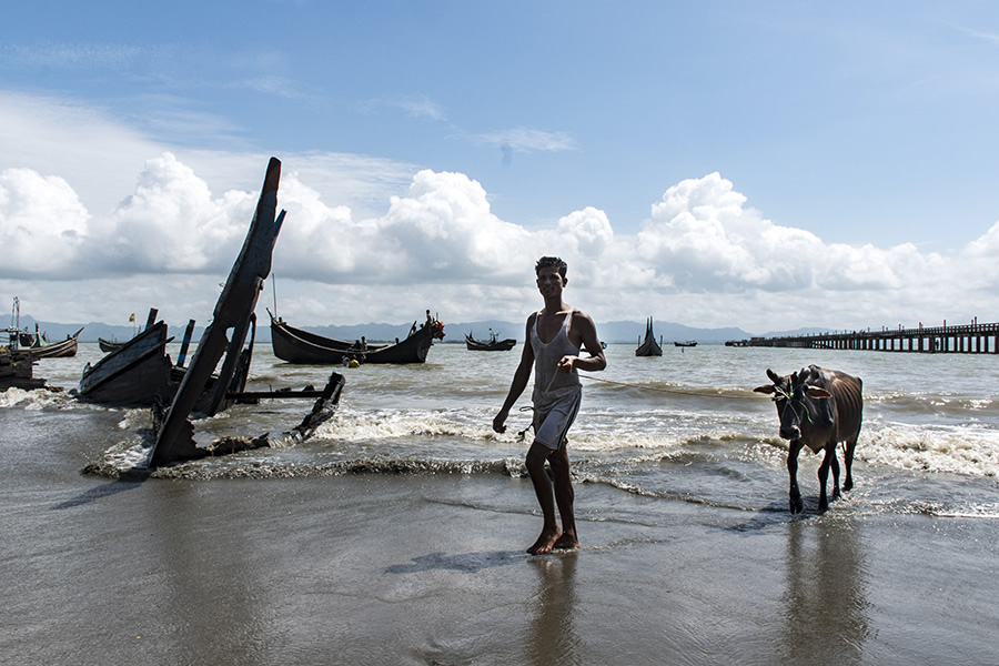 Rohingya Exodus: Photo Series By Moin Chowdhury