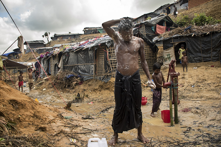 Rohingya Exodus: Photo Series By Moin Chowdhury