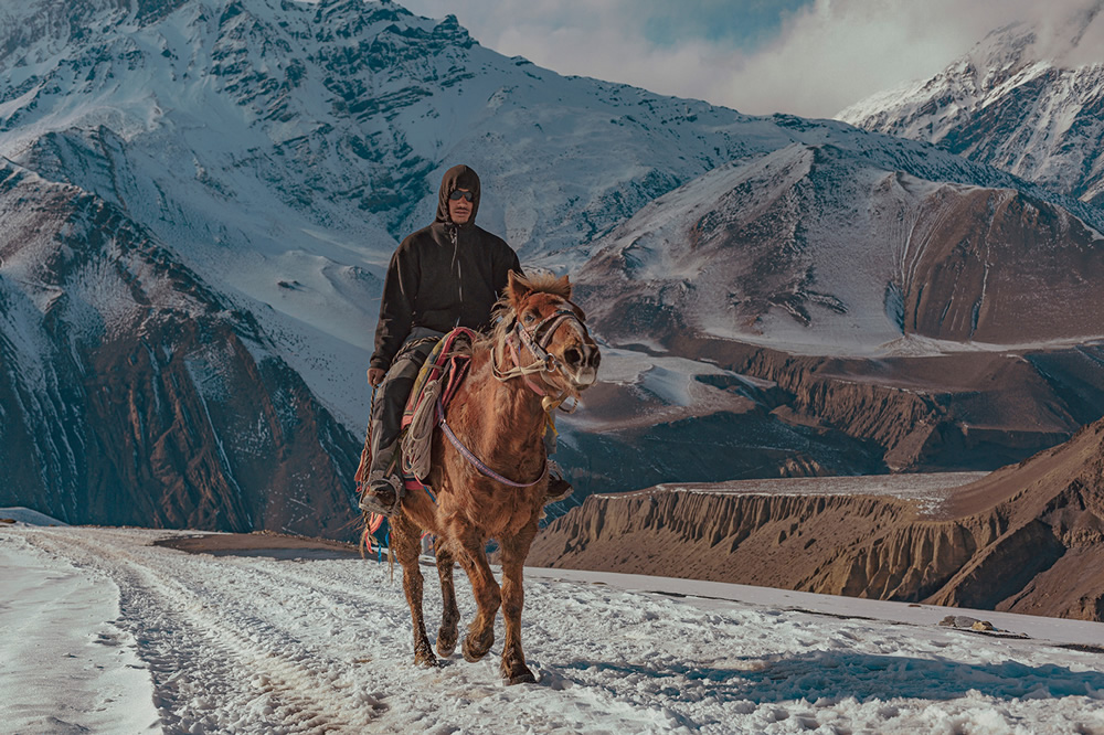 Mountains in Nepal: Beautiful Himalayan Landscapes By Erika Parfenova