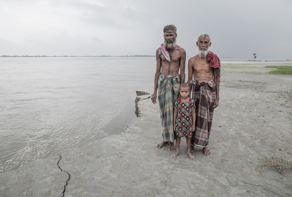 Waiting For The Last Wave: Photo Series By Moniruzzman Sazal