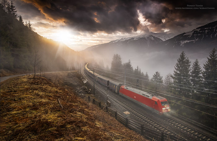 Beautiful Train Photographs In Exciting Places