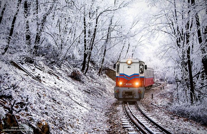 Tamas Rizsavi Beautiful Train Photographs In Exciting Places