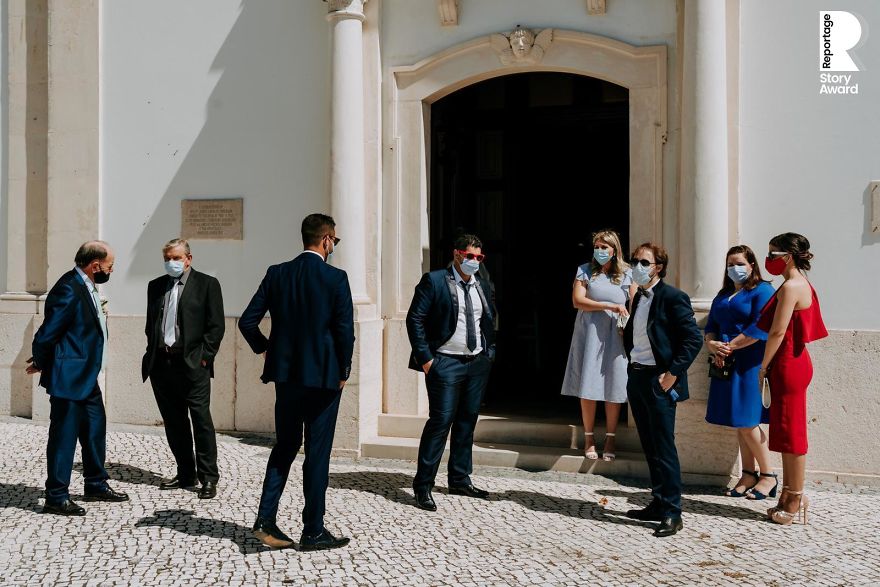 The Best 25 Wedding Photos Taken During The Pandemic