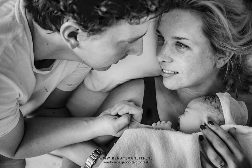 Photographer Renate van Lith Amazingly Captured Raw And Powerful Side Of Birth