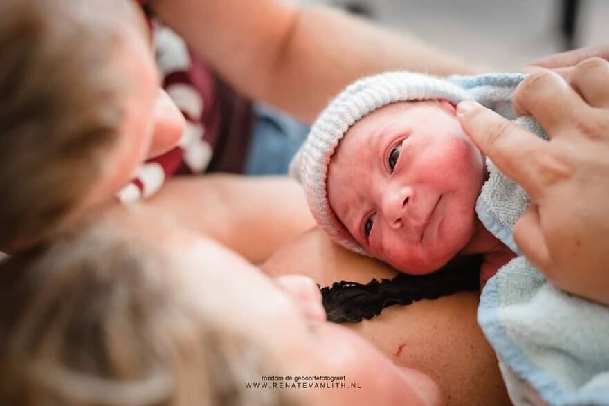 Photographer Renate van Lith Amazingly Captured Raw And Powerful Side Of Birth