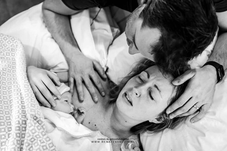 Photographer Renate van Lith Amazingly Captured Raw And Powerful Side Of Birth