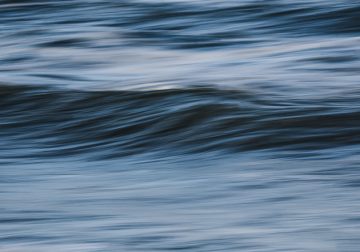 The Motion: The Flowing Waves Of The Atlantic Ocean By Roland Kramer