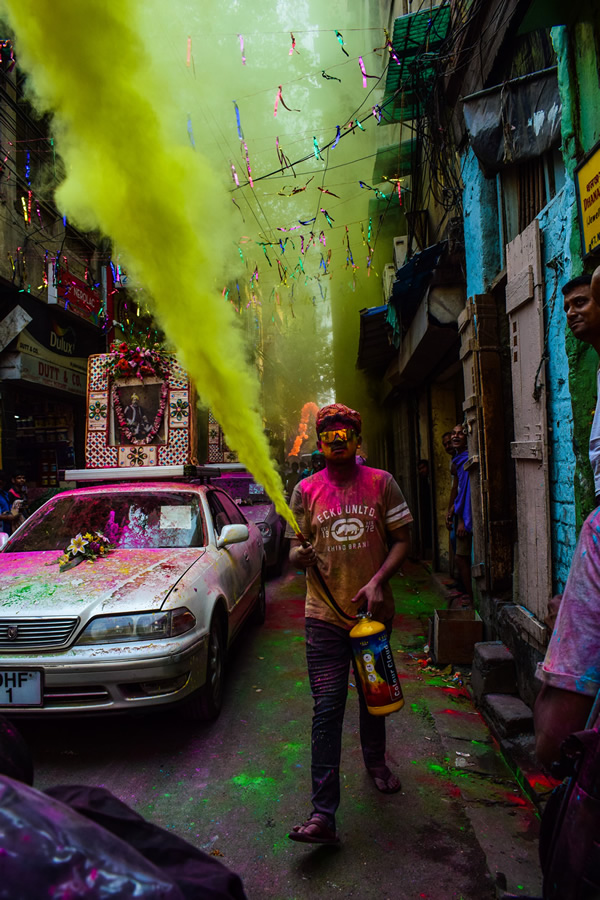 Holi A Kolkata Experience Colorful Photo Series By Shubhayu Dasgupta