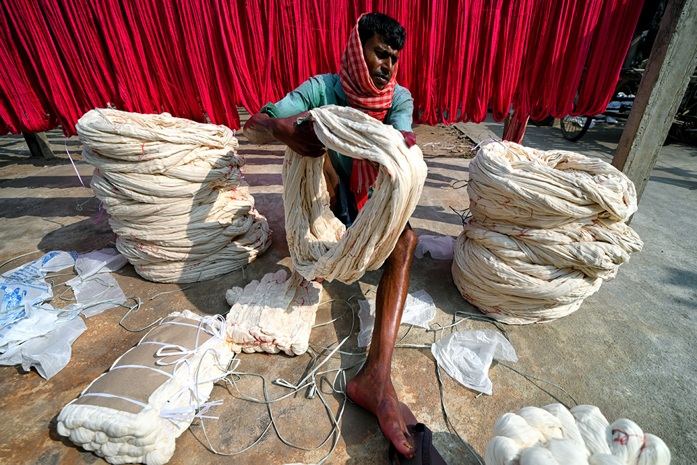 Processing Of Saree From Raw Yarn: Photo Series By Shaibal Nandi