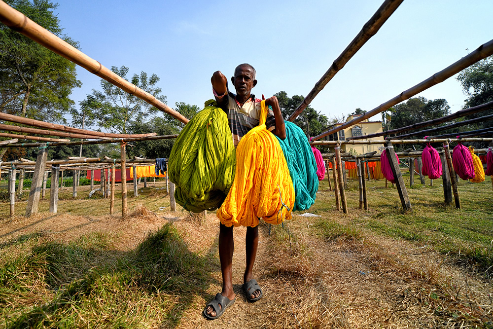 Processing Of Saree From Raw Yarn: Photo Series By Shaibal Nandi