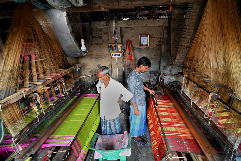 Processing Of Saree From Raw Yarn: Photo Series By Shaibal Nandi