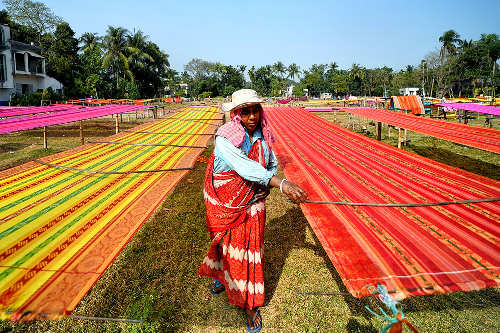 Processing Of Saree From Raw Yarn: Photo Series By Shaibal Nandi