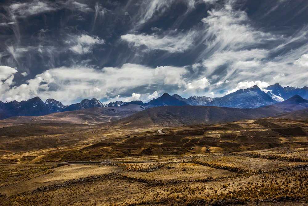 To Cairoma Along The Kimsa Cruz Cordillera By Javier Molina