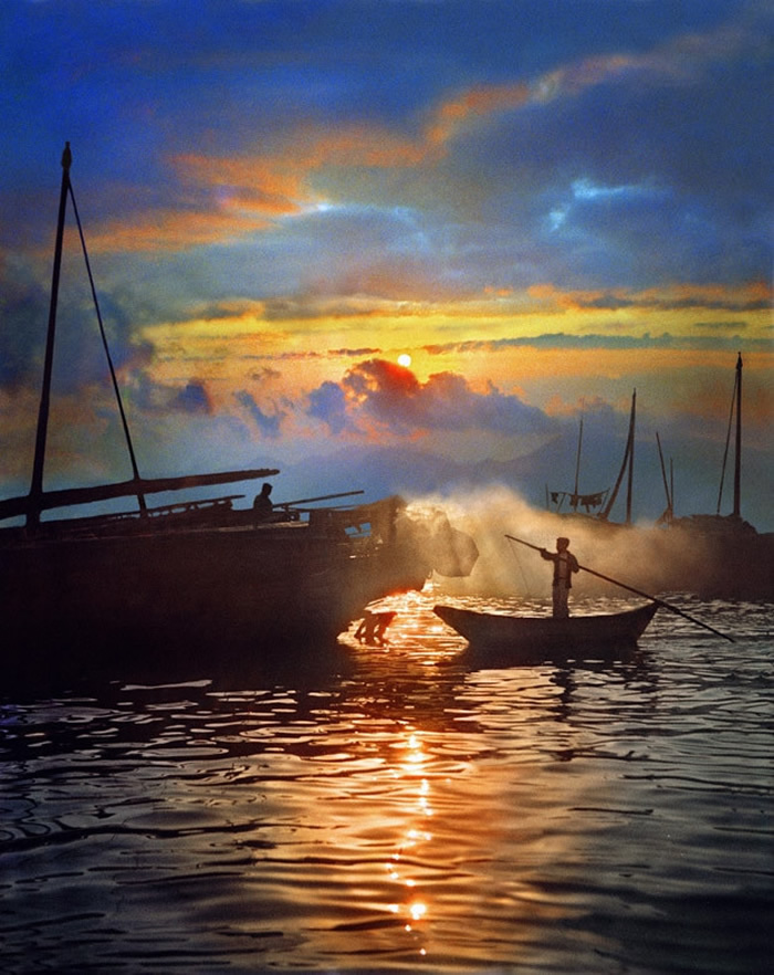 Color Photographs From Master Photographer Fan Ho 