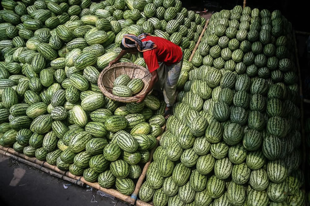 Red: Color Street Photography Series By Thahnan Ferdous