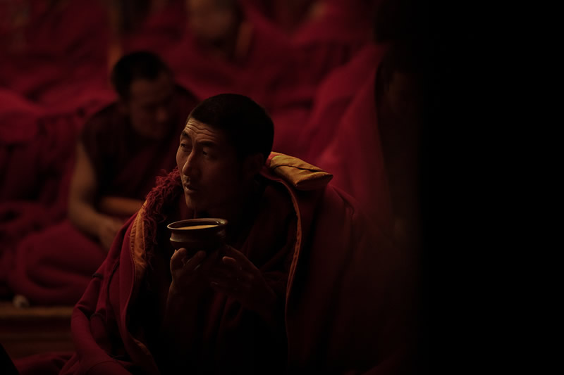 The Daily Life Of Tibetan Buddhist In The Temple By Li Ye 