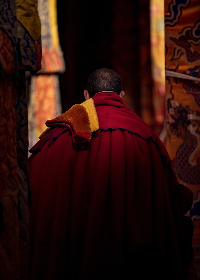 The Daily Life Of Tibetan Buddhist In The Temple By Li Ye 