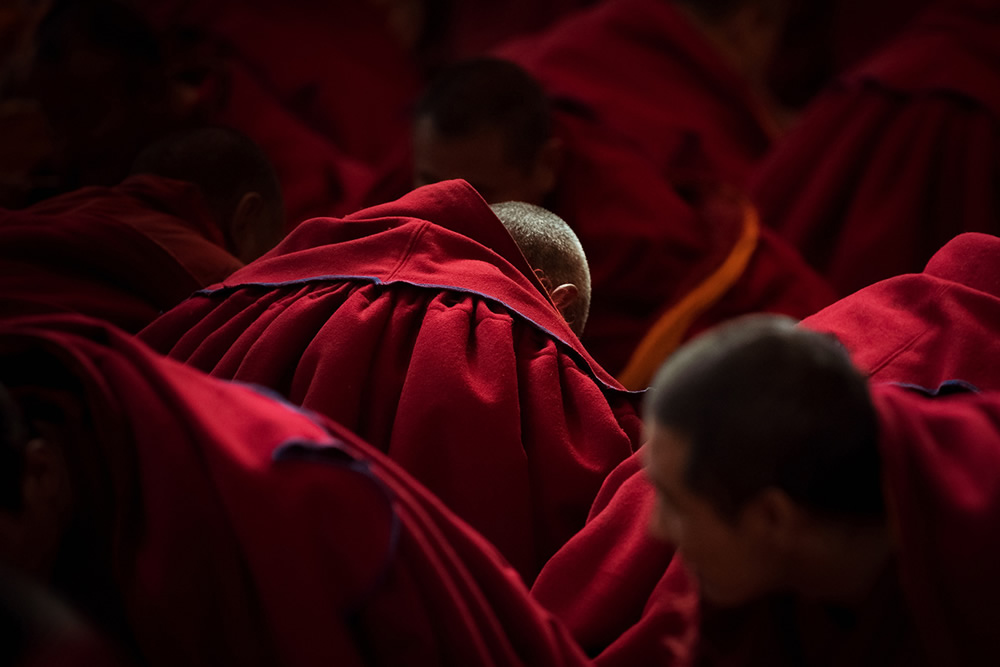The Daily Life Of Tibetan Buddhist In The Temple By Li Ye