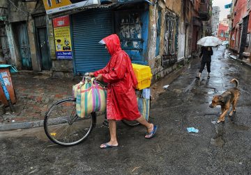 A City Road On A Rainy Day: A Photo Series By Shaibal Nandi
